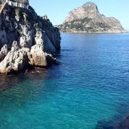 Sweet Nyaraló